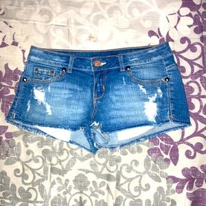 ✨ZCO JEANS✨Washed Out Destroyed Denim Studded Shorts